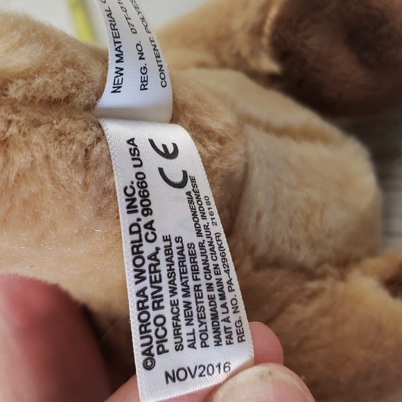 Aurora Destination Nation meerkat stuffed animal plush 8" - Picture 7 of 9